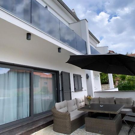 Apartments Tasha Mali Lošinj Dış mekan fotoğraf