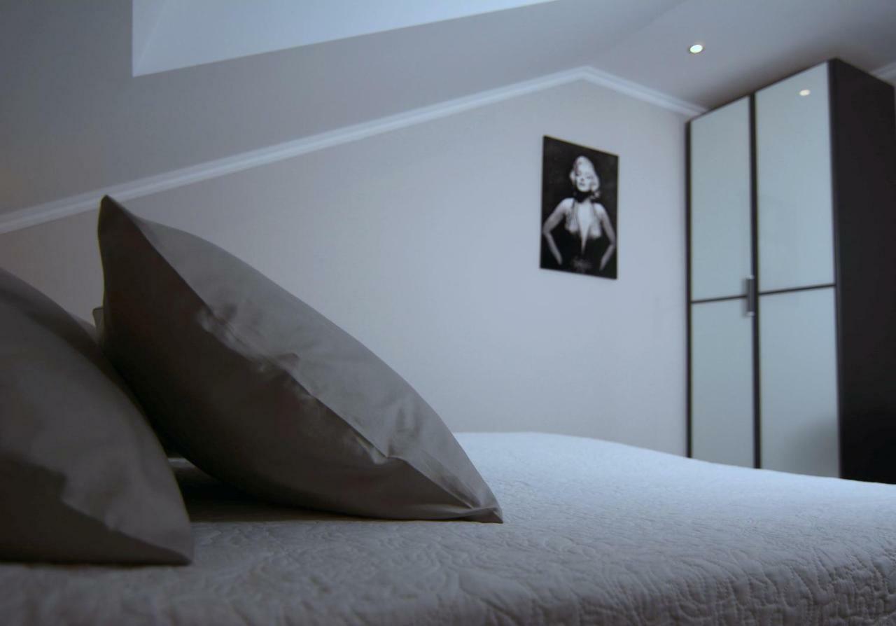 Apartments Tasha Mali Lošinj Dış mekan fotoğraf